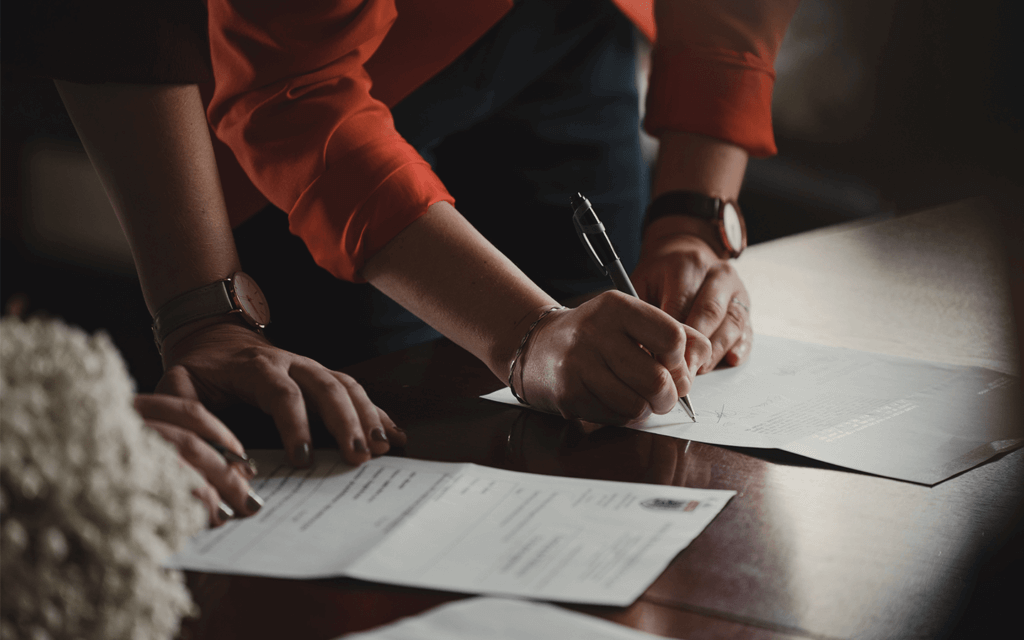 Signing for child custody